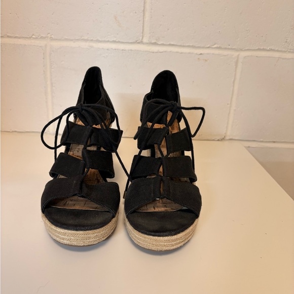 Merona Black and Tan Wedge Sandals - Picture 2 of 5